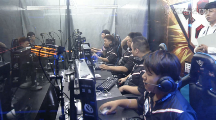 Zonic阿卡丽切麻微笑 雨凡烬架狙狂杀 PYL队1-0微笑队