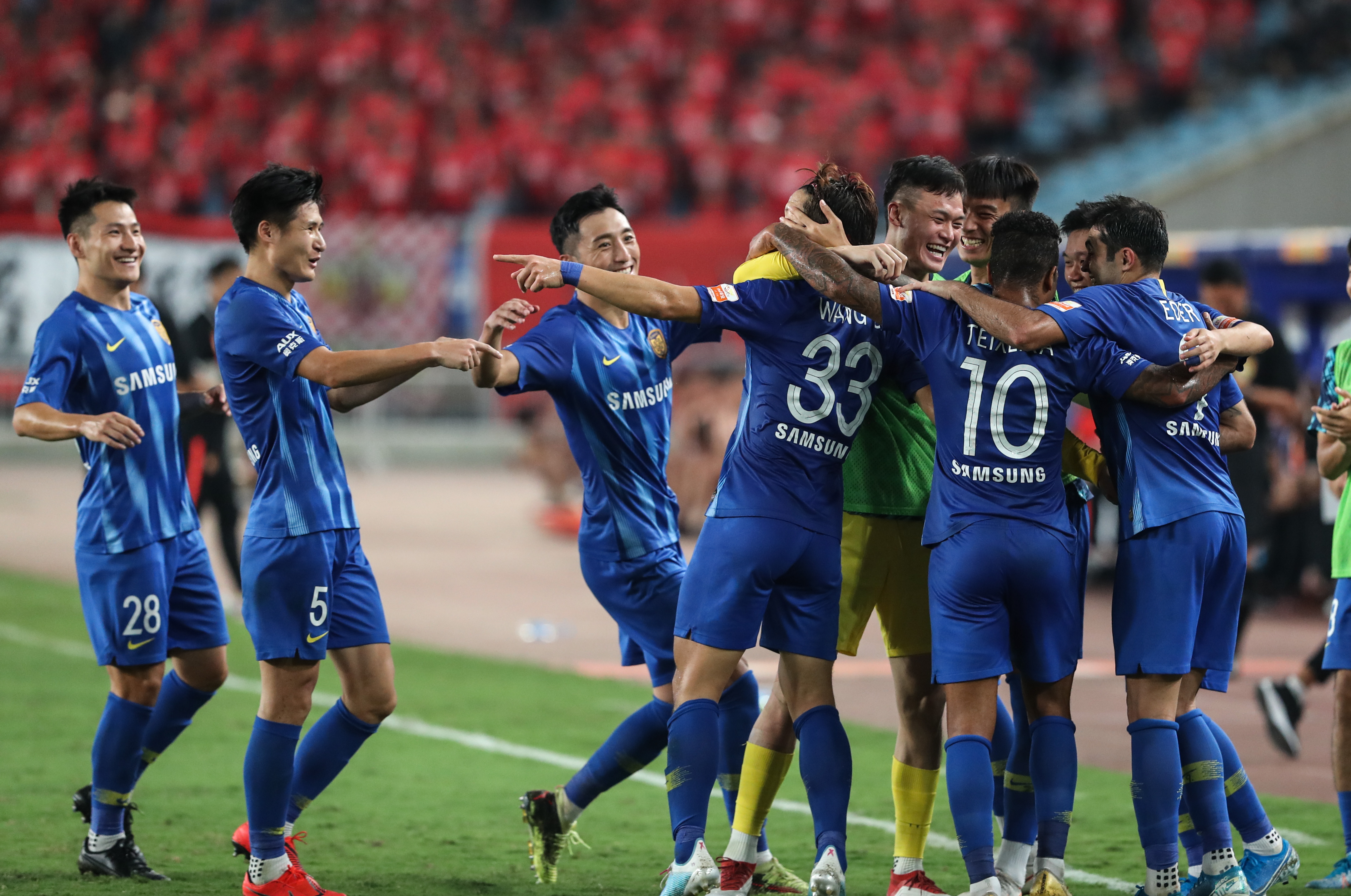 媒体人：LOL项目沙特方面还额外给了100万美元 8个队伍平均分